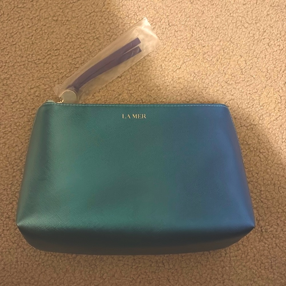 La mer cosmetics bag (Brand new)